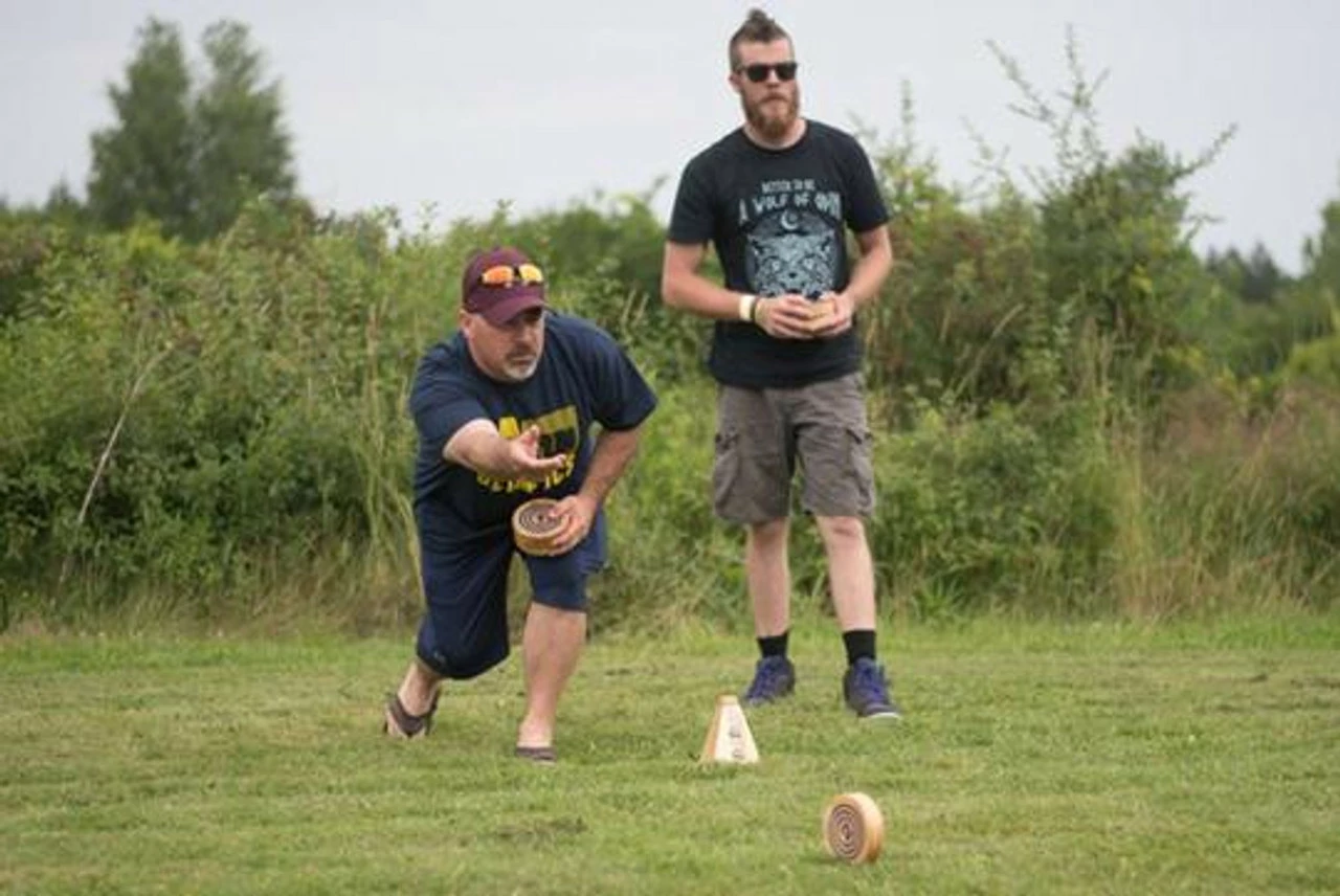 Rollors Lawn & Beach Game - Image 3