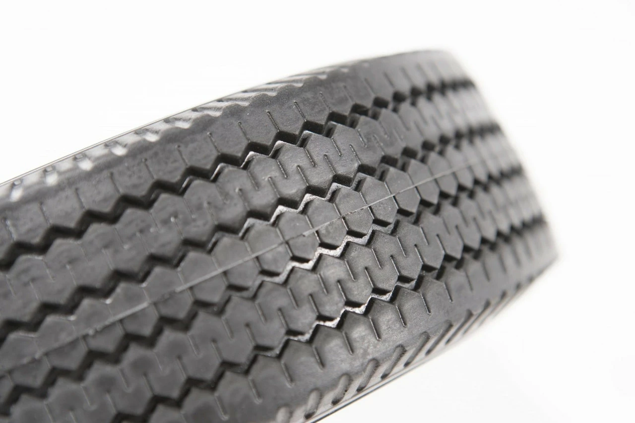 Alumacart Black 10in Flat Free Tire - Image 2